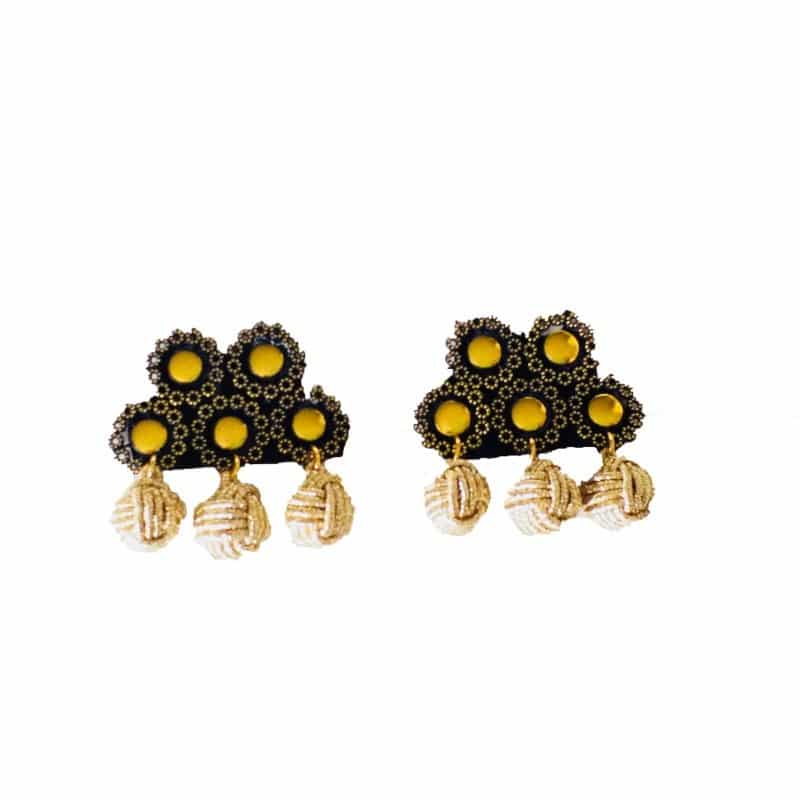 Alamar Spanish black ball gold earrings