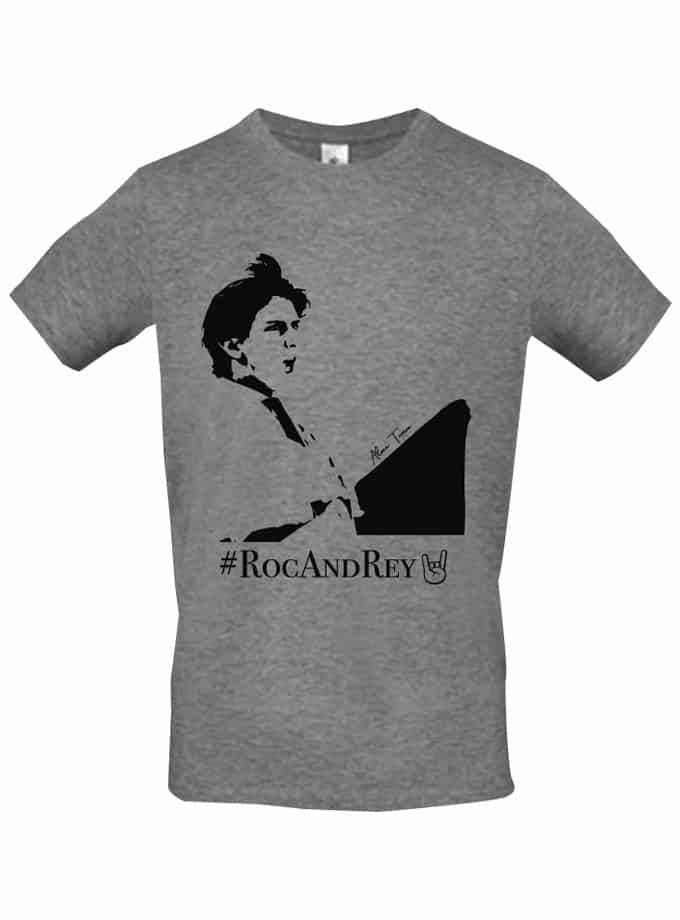 Camiseta gris de Roca Rey