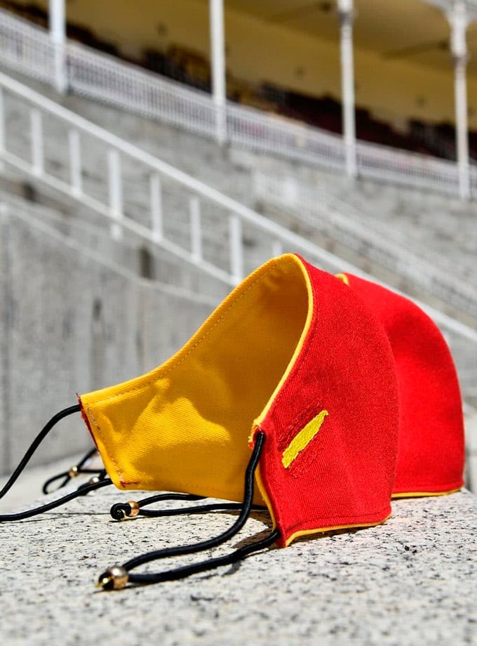 Reusable red facemasks with spanish flag
