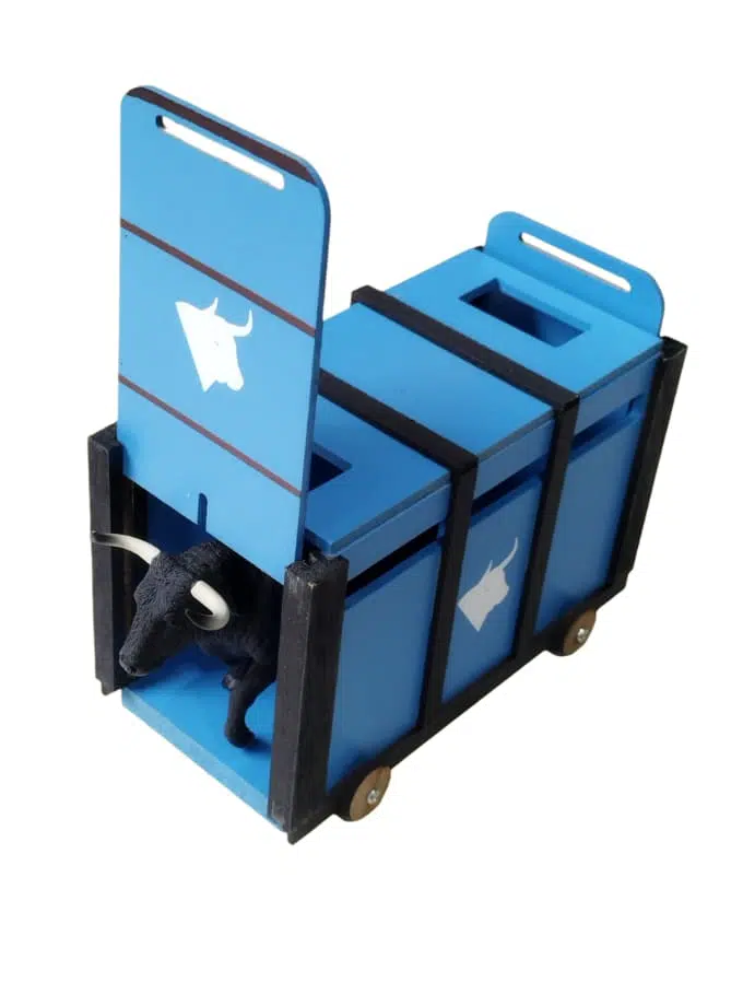 Cajón XL de toros de juguete