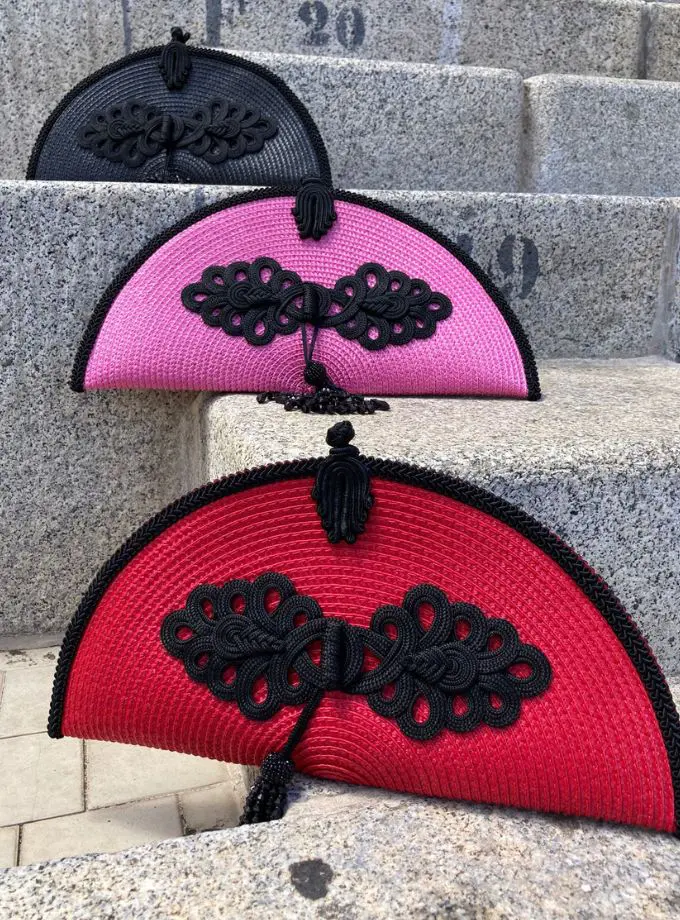 Cartera de Mano Borlón