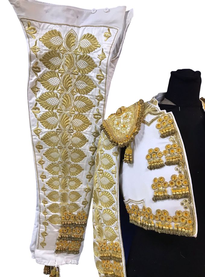 Costume blanc et or de Manuel Díaz El Cordobés