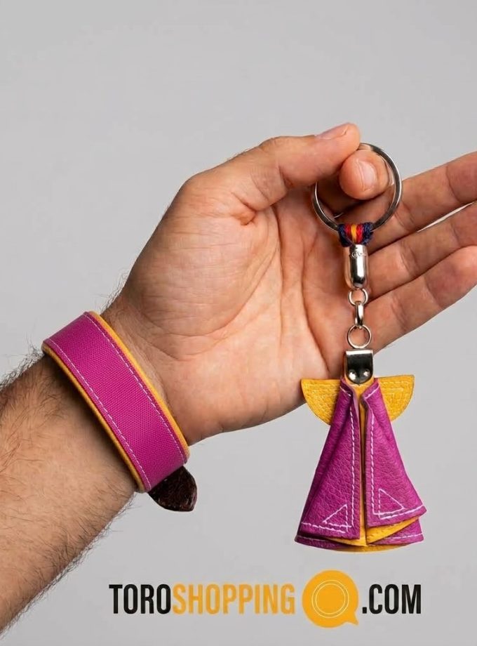 Pack Pulsera Capote y Llavero Capote – Estilo Taurino Único