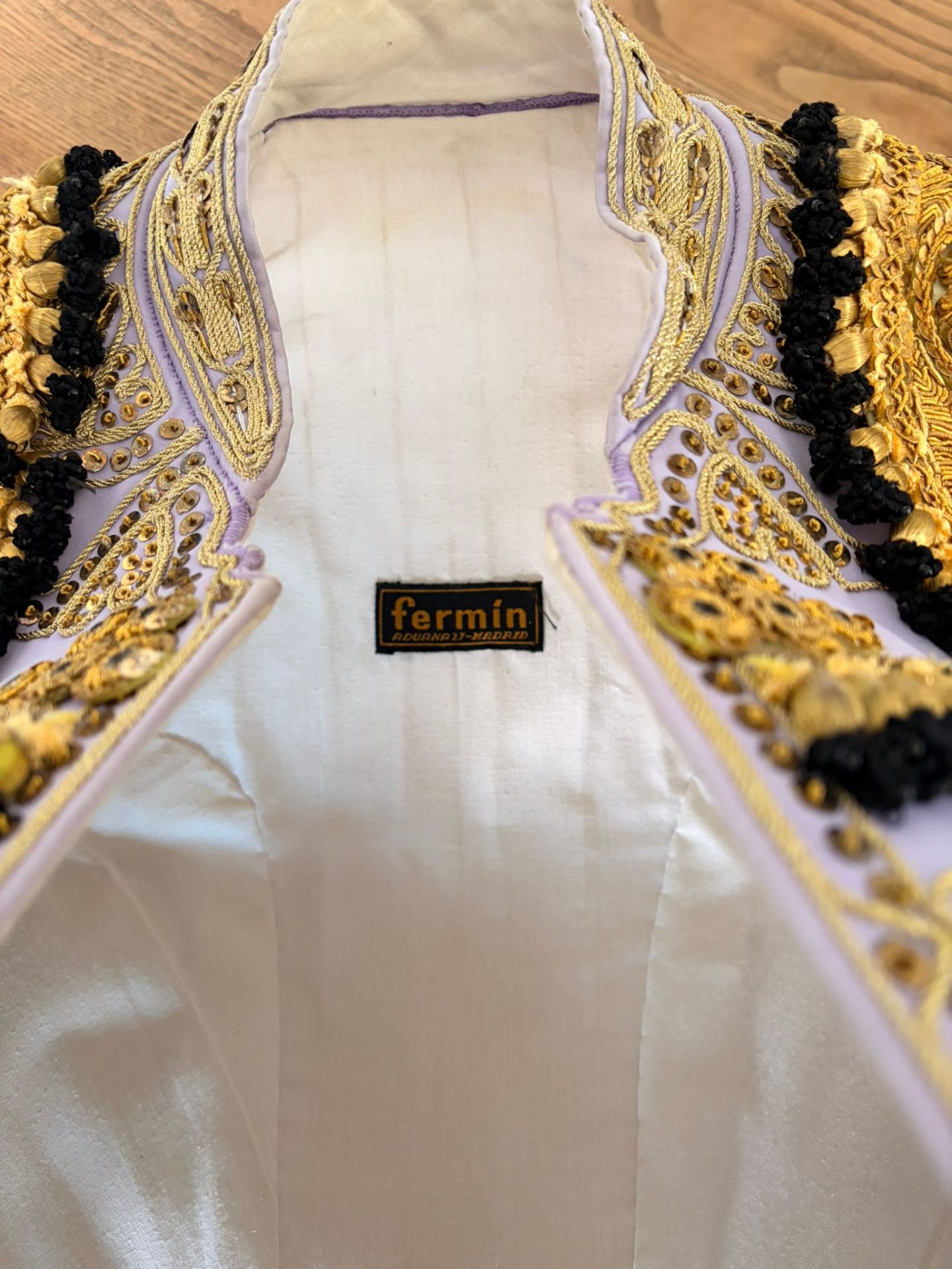 Habit de lumières mauve et or7