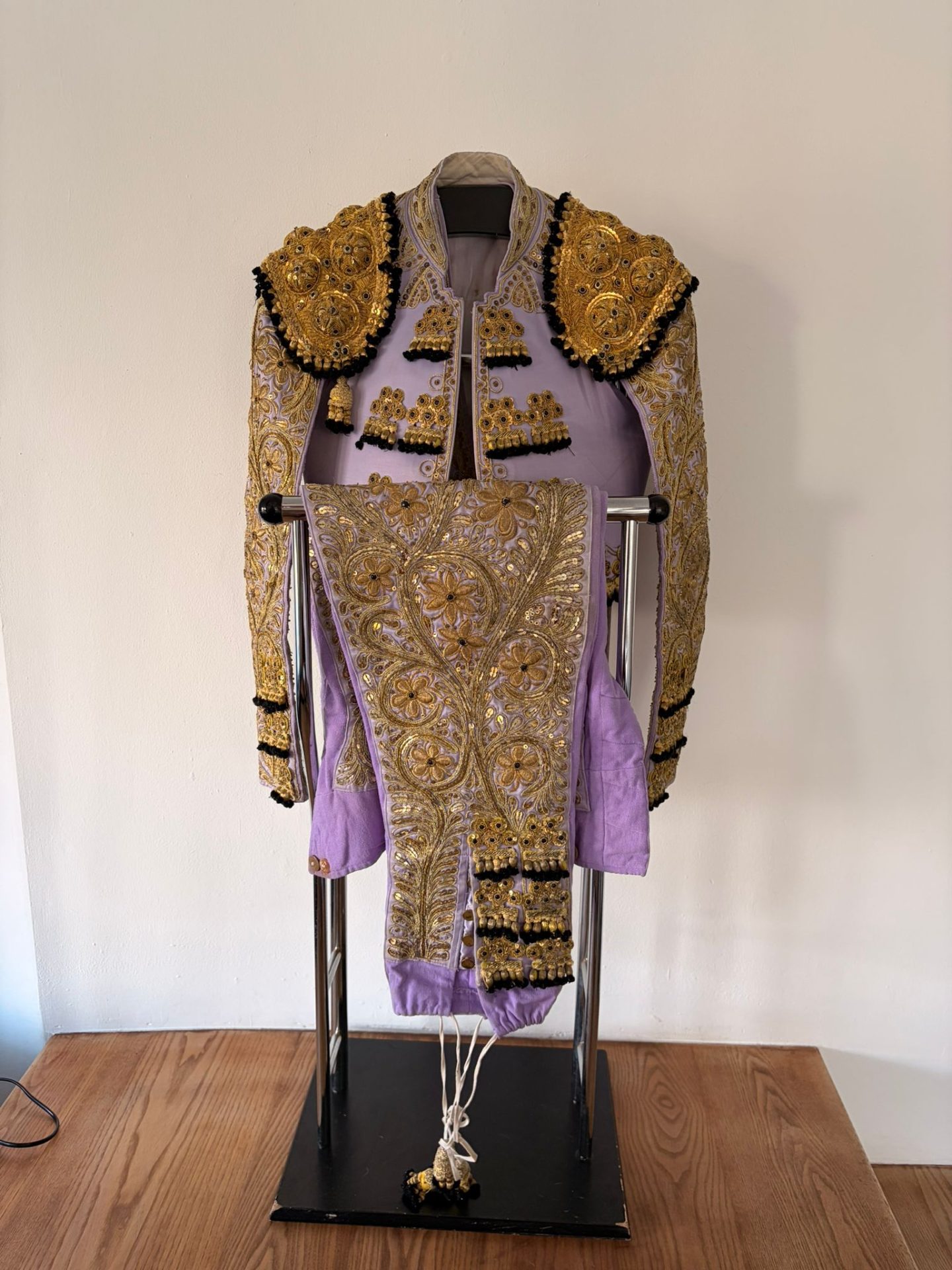 Habit de lumières mauve et or2