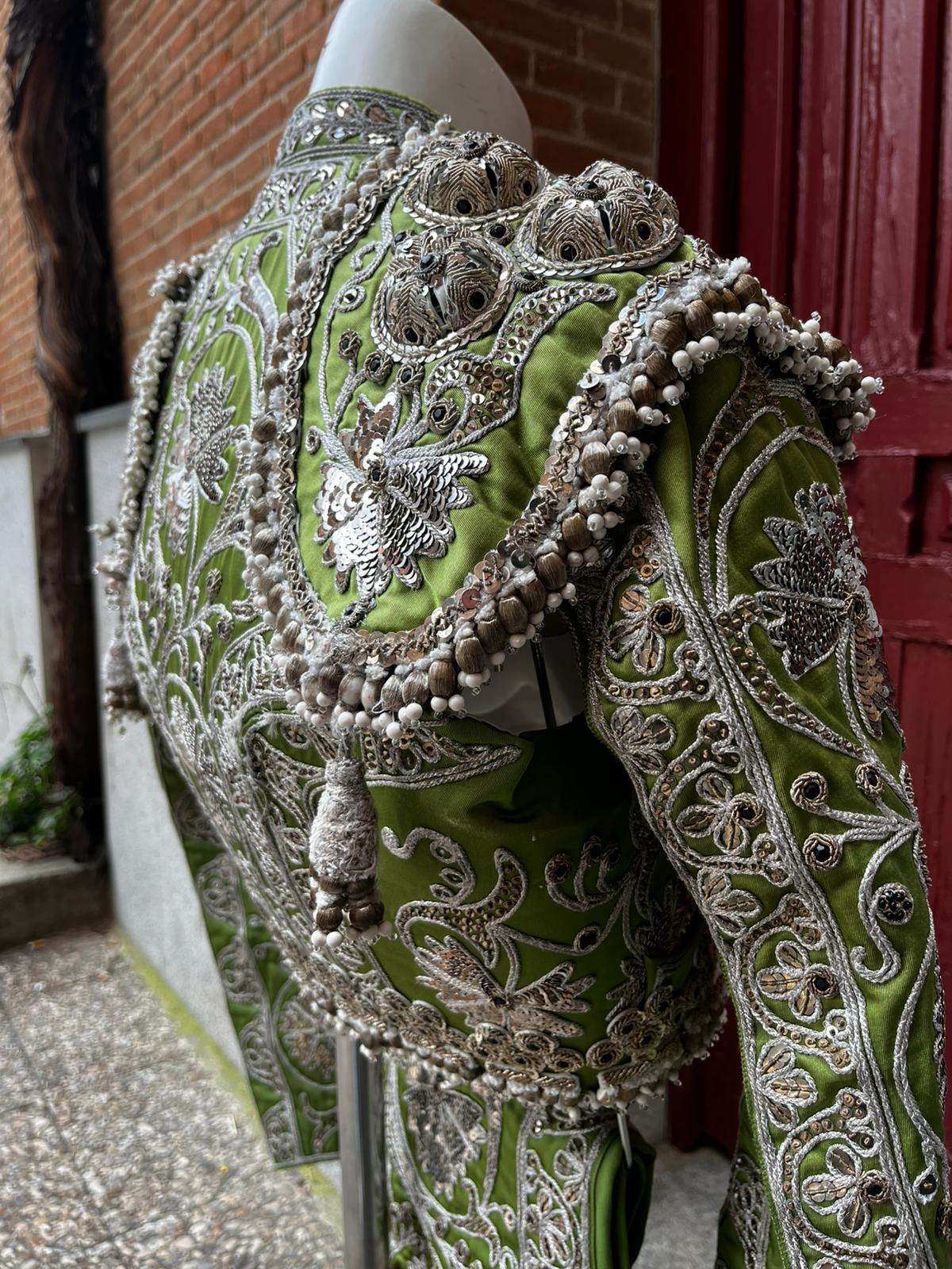 Habit de lumières vert et argent6