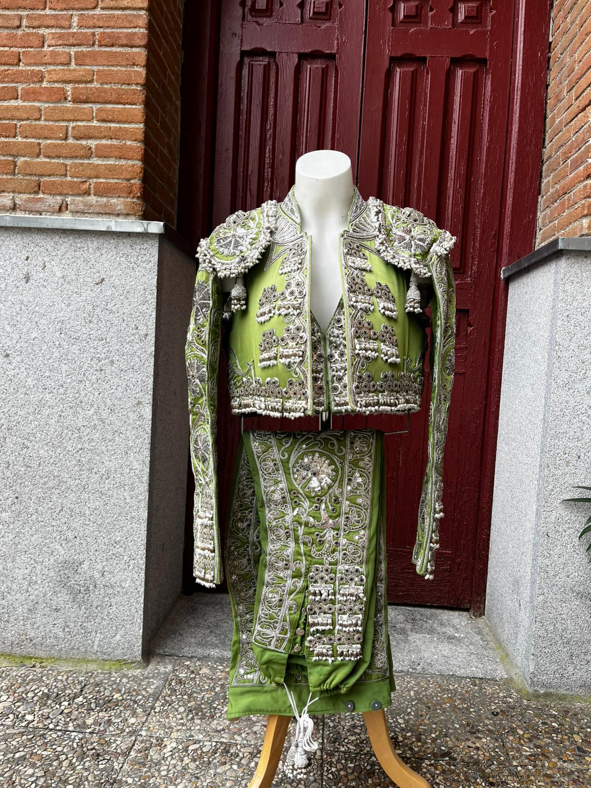 Habit de lumières vert et argent3