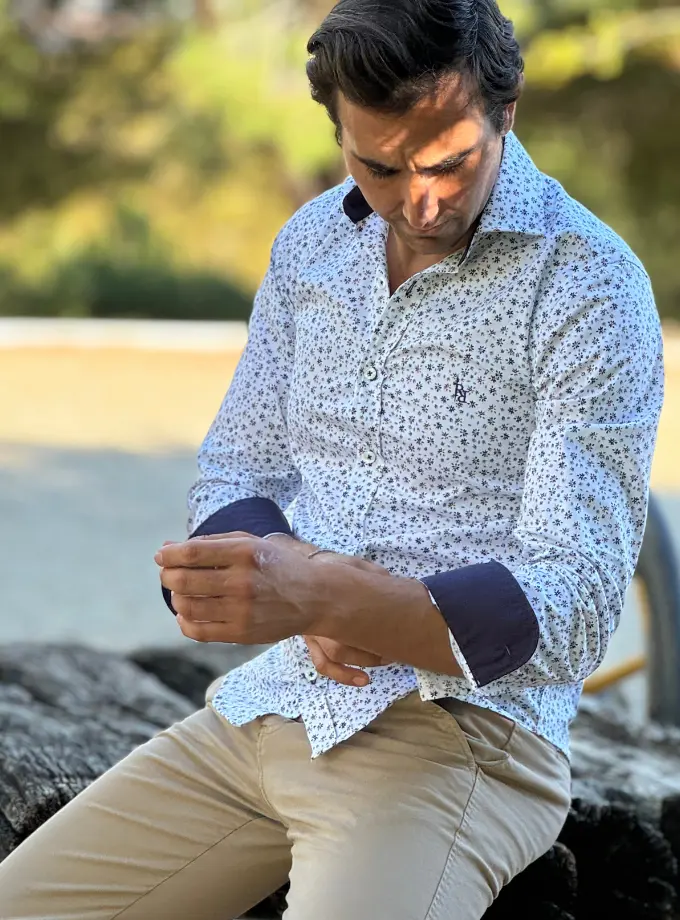 Camisa flores azules Liberty RqueR.
